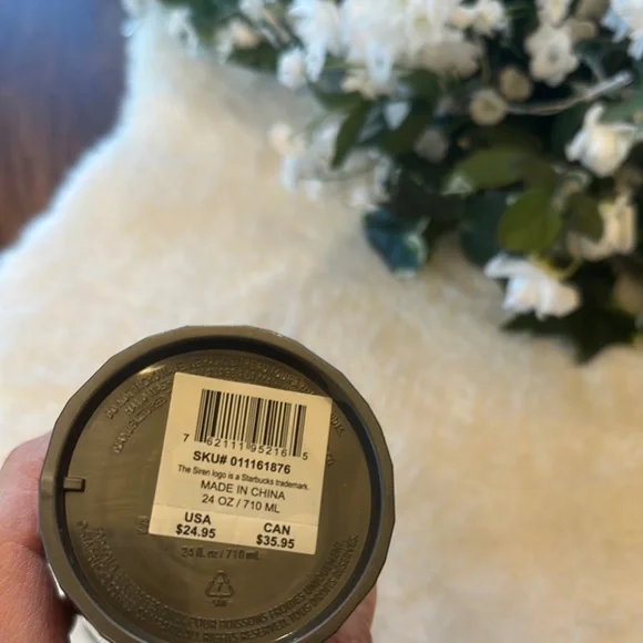 New Starbucks straw water bottle/ Container - Picture 2 of 7